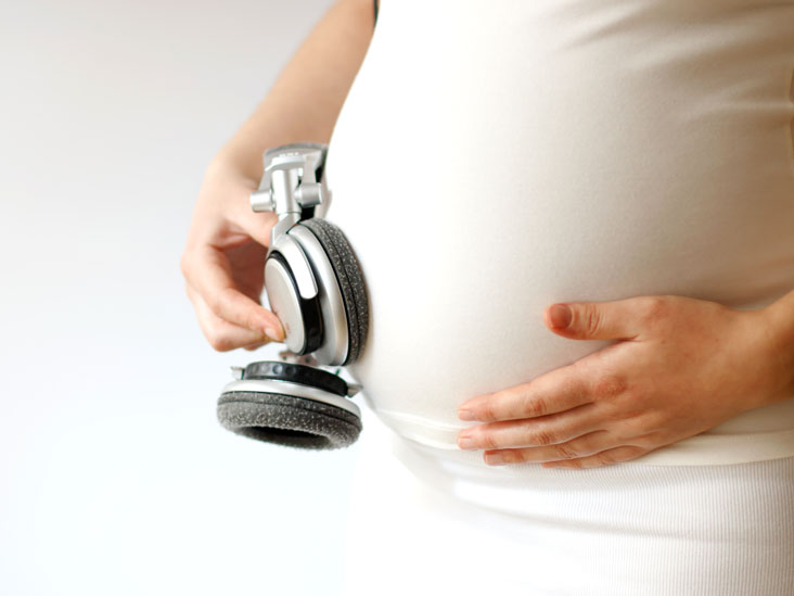 مراحل تکامل شنوایی نوزاد در دوران بارداری - سمعک مهرگان